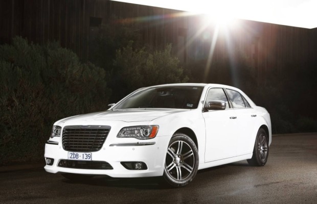 2013 Chrysler 300 luxury review #3