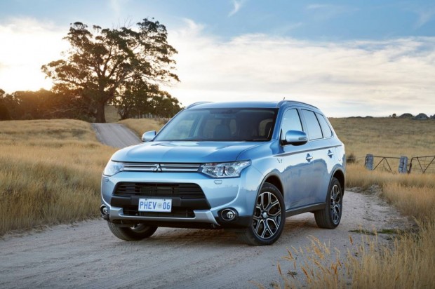 Mitsubishi Outlander PHEV Car Review