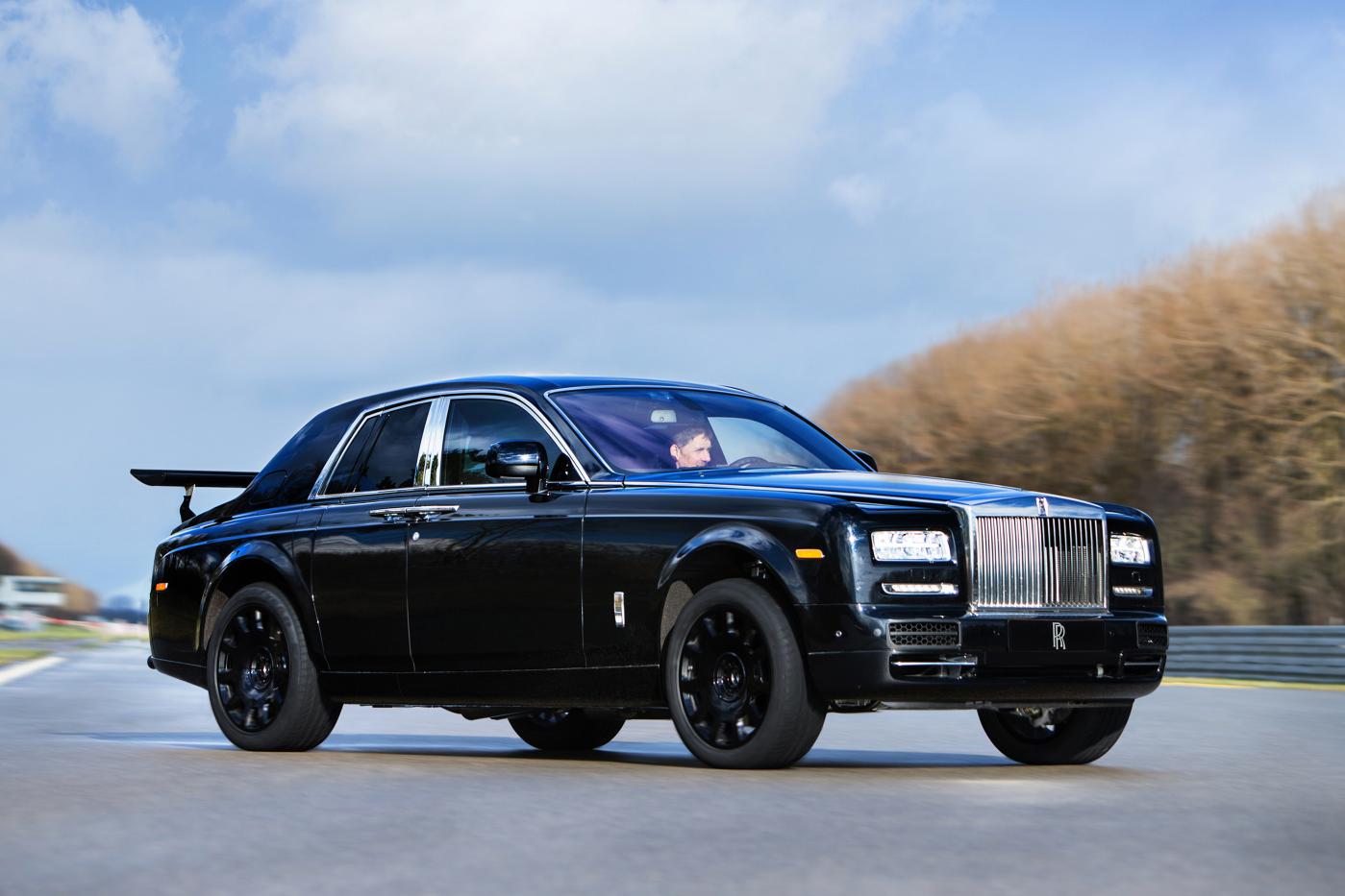 Rolls Royce Project Cullinan crossover revealed