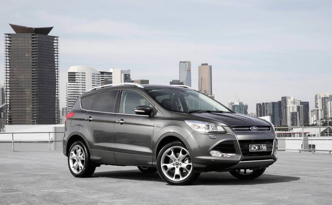 Ford kuga 2015 год