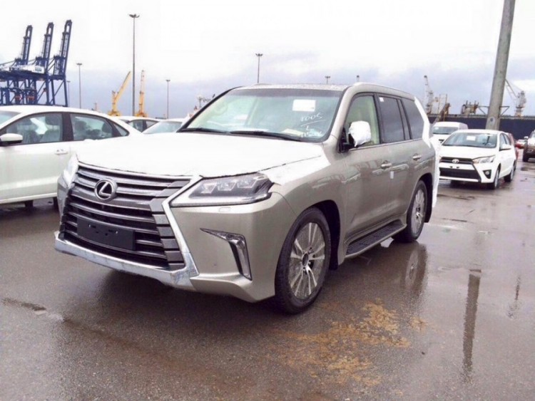 2016-Lexus-LX-front-three-quarter-spied-August-2015-900x675-750x563.jpg
