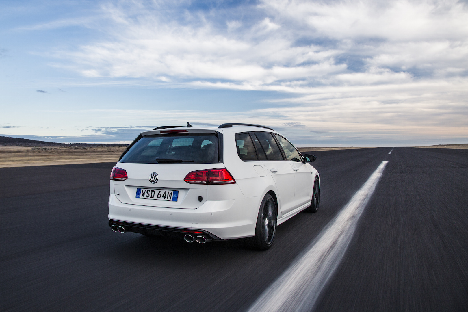 2016-volkswagen-golf-r-wagon-wolfsburg-limited-edition-review